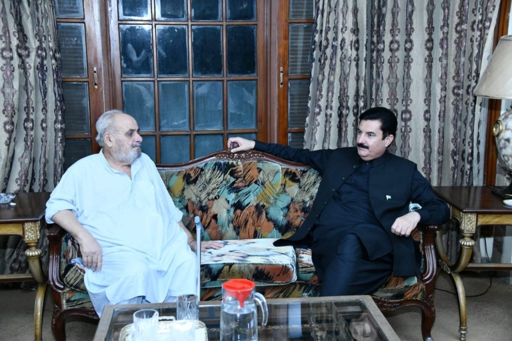 Meeting Held Between KP Governor and Former Provincial Minister Habibullah Khan Kundi.